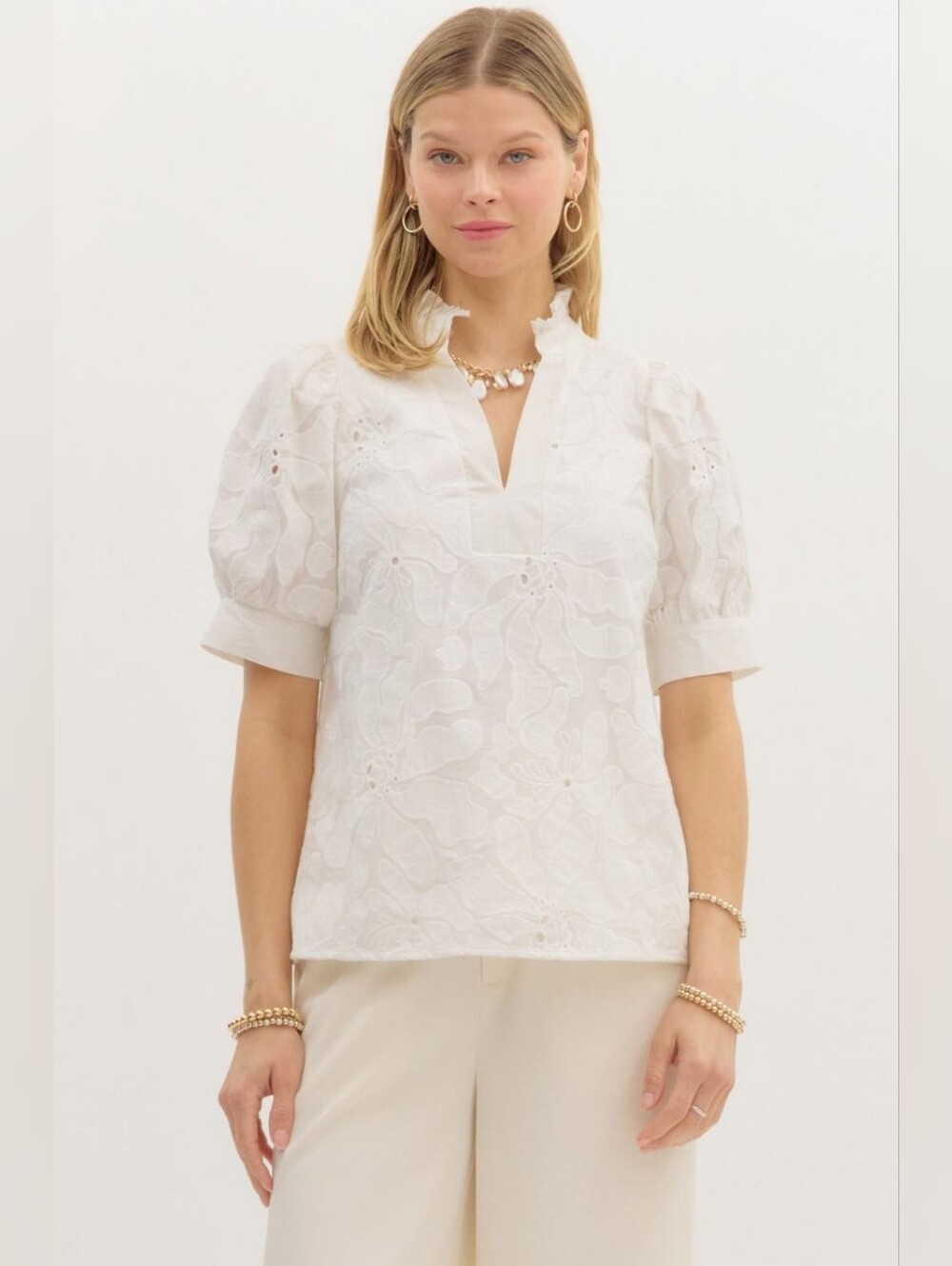 Entro White Eyelet Puff-Sleeve V-Neck Top Sz L